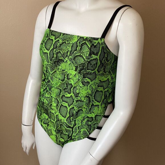 NWT Fashion Nova One Piece Swimsuit - Lime Green - Size 2X - Picture 16 of 16